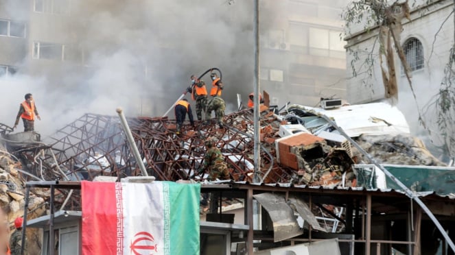 VIVA Militer: Gedung Konsulat Iran di Damaskus hancur akibat serangan Israel