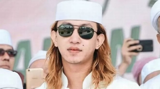 Pimpinan Ponpes Tajul Alawiyyin, Habib Bahar Bin Smith