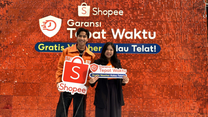 Vidi Aldiano dan Monica Vionna, Director of Marketing Growth Shopee Indonesia