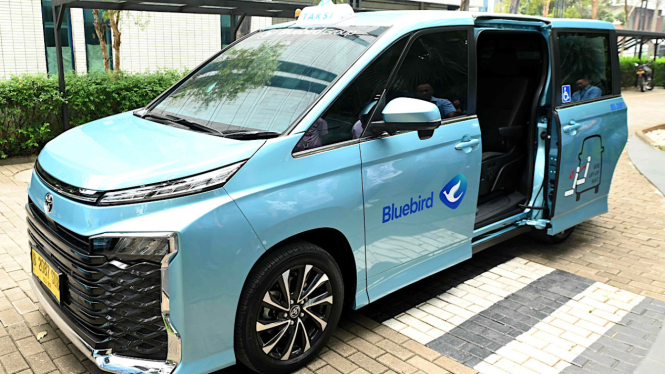 Bluebird hadirkan layanan Lifecare Taxi