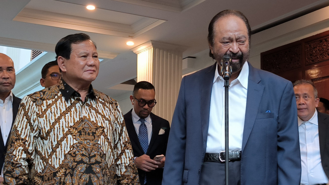 Presiden RI terpilih Prabowo Subianto dan Ketua Umum Partai Nasdem Surya Paloh di Jalan Kertanegara IV, Jakarta Selatan, Kamis, 25 April 2024