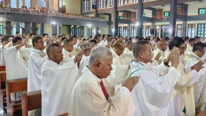 Misa perutusan para pastor Keuskupan Ruteng di Gereja Katedral Ruteng