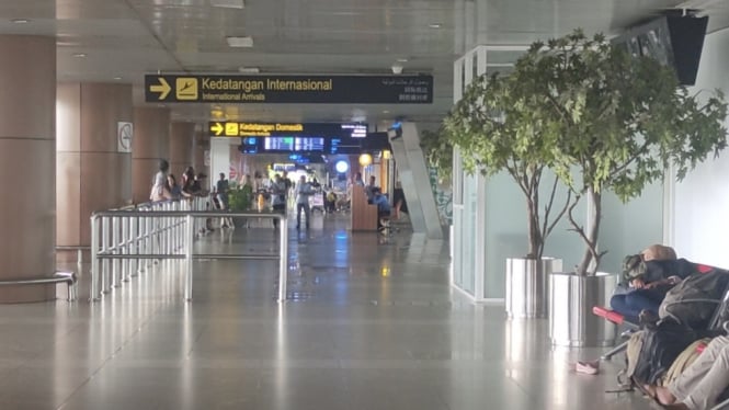 Suasana di terminal penumpang Bandara Supadio Pontianak di Kabupaten Kubu Raya, Kalbar, Jumat 26 April 2024. Bandara Supadio resmi beralih status dari Bandara Internasional menjadi Bandara Domestik. 