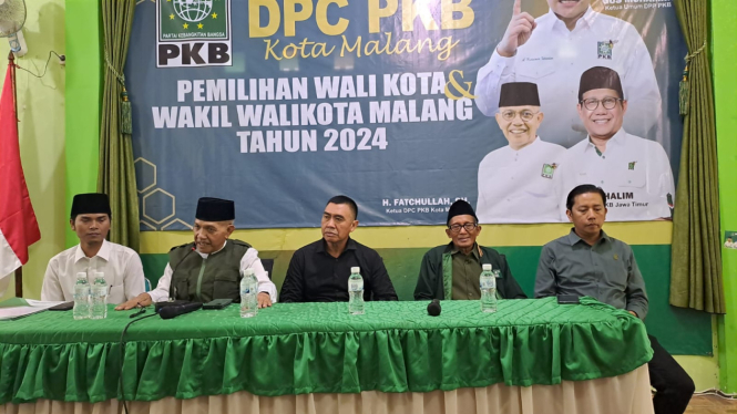 Abah Anton saat daftar bakal Calon Wali Kota Malang di PKB