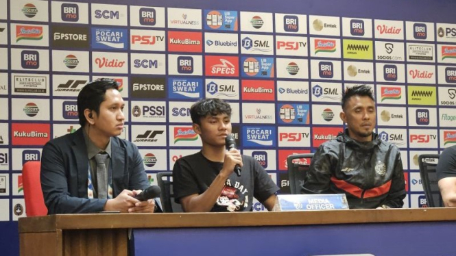 Pemain Persija Jakarta Rafa Abdurrahman dan Maman Abdurrahman