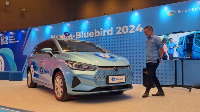 Armada taksi listrik baru Bluebird