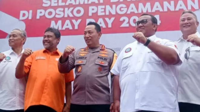 Kapolri Jenderal Listyo Sigit Prabowo bersama Presiden KSPSI Andi Gani Nena Wea