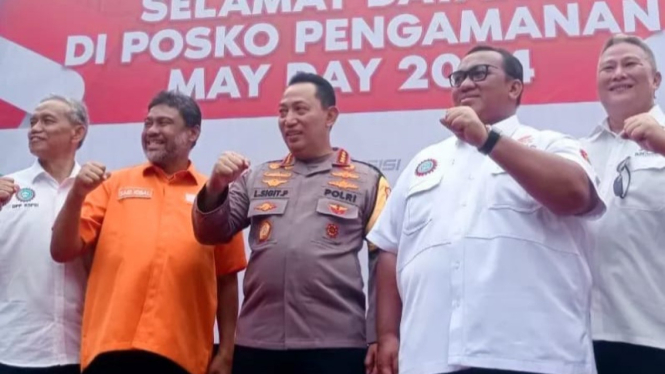 Kapolri Jenderal Listyo Sigit Prabowo bersama Presiden KSPSI Andi Gani Nena Wea