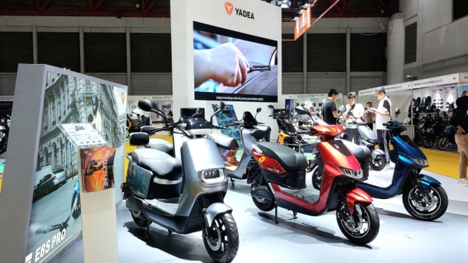 Motor Yadea di Pameran Asia Bike 2024