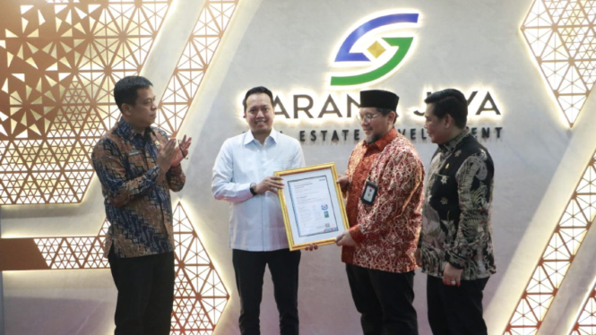 Perumda Pembangunan Sarana Jaya menerima sertifikat manajemen aset ISO 55001:2014 