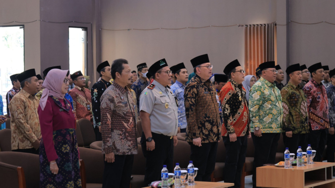 Pelantikan PPIH Embarkasi/Debarkasi Surabaya di Asrama Haji Sukolilo pada Jumat, 3 Mei 2024.