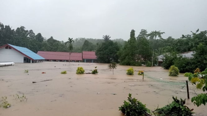 Banjir dan Longsor Hantam Luwu, 1.200 Warga Mengungsi, 7 Orang Tewas dan 15 Rumah Hanyut