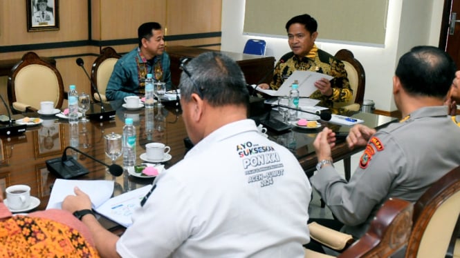 Pj Gubernur Sumut Hassanudin memimpin Rapat Persiapan PON XXI Tahun 2024 Aceh - Sumut.(istimewa/VIVA)