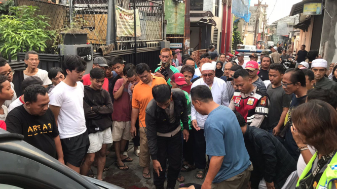 Pencuri motor babak belur nyaris telanjang di tebet