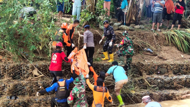 Banjir dan tanah longsor di wilayah Kabupaten Luwu, Sulawesi Selatan