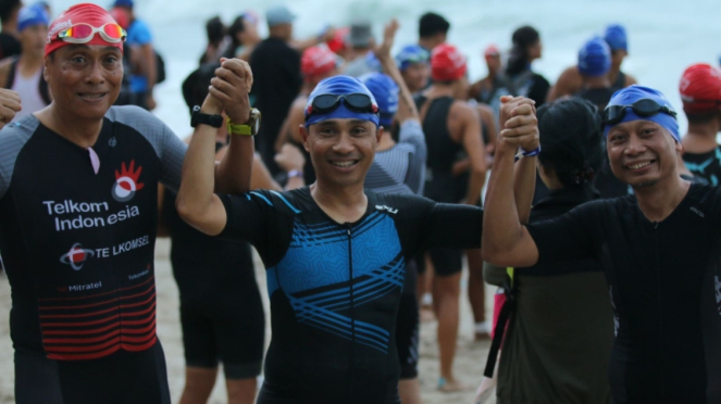 Direktur Utama PosIND, Faizal R Djoemadi ikut Sungaliat Triathlon 2024