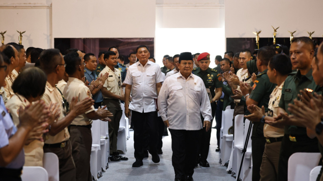 Menteri Pertahanan Prabowo Subianto menggelar acara halal bihalal di Kantor Kemhan, Jakarta Pusat, Senin, 6 Mei 2024