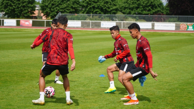 Indonesia U-23 jalani latihan di Paris.