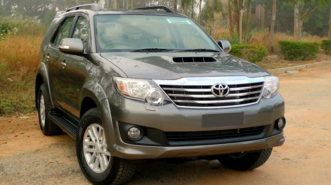 Toyota Fortuner 2011