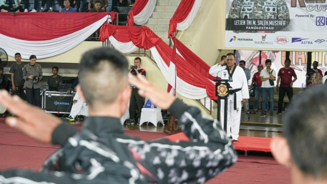 VIVA Militer: Letjen TNI Saleh Mustafa buka Taekwondo Pangkostrad Cup 2024