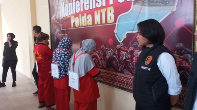 Polisi menahan artis jebolan KDI asal Lombok, Sahid (Satria)