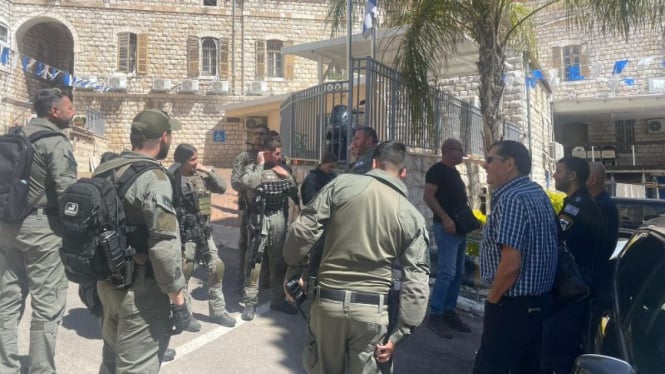 Kantor Al Jazeera di Nazareth digerebek Israel, peralatan disita.