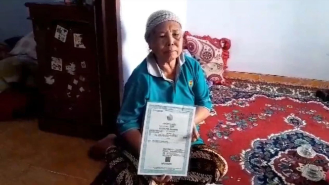 Ngatima, tukang pijat berusia 100 tahun di Probolinggo tunaikan ibadah haji