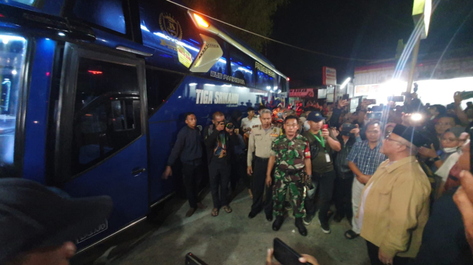 El grupo de autobuses de la Escuela Técnica y Vocacional Lingga Kenkana llegó sano y salvo a Depok