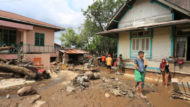 Dampak banjir lahar dingin marapi