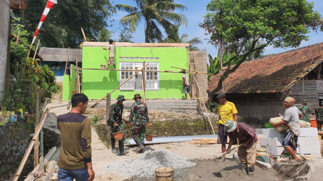 VIVA Militar: Mang Osep ayuda al TNI