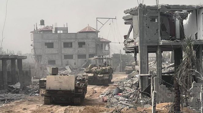 VIVA Military: Fuerzas de Defensa de Israel (FDI) en las ruinas de Gaza