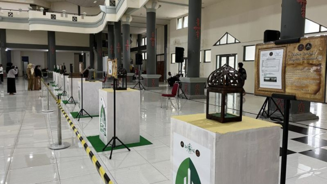 Pameran artefak atau peninggalan Nabi Muhammad SAW di Auditorium Unpatti Ambon