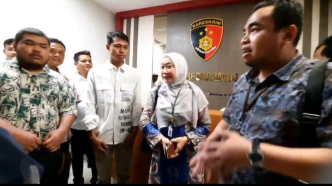 Rektor Universitas Riau (Unri), Sri Indarti mencabut laporan mahasiswa soal UKT