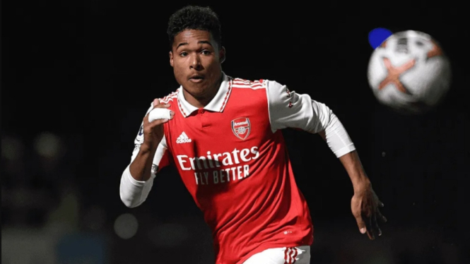 Bek Arsenal, Reuell Walters