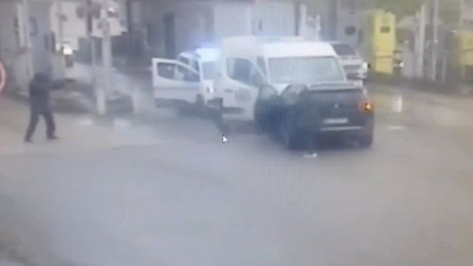 Mobil tahanan di Prancis diserang kelompok bersenjata, napi dibawa kabur