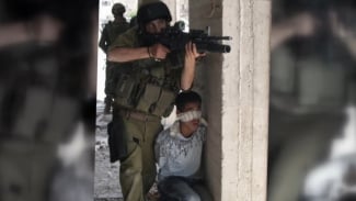 O comportamento insano dos soldados israelenses torna as crianças palestinas vítimas da guerra