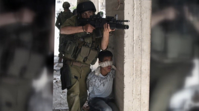 VIVA Militer: Tentara Israel jadikan bocah Palestina tameng hidup