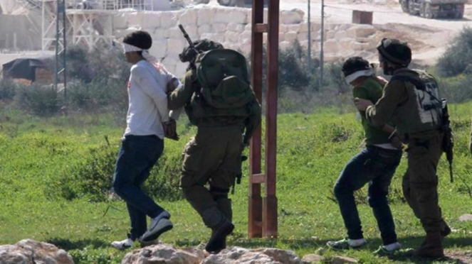 VIVA Military: soldados israelíes utilizan a niños palestinos como escudos humanos