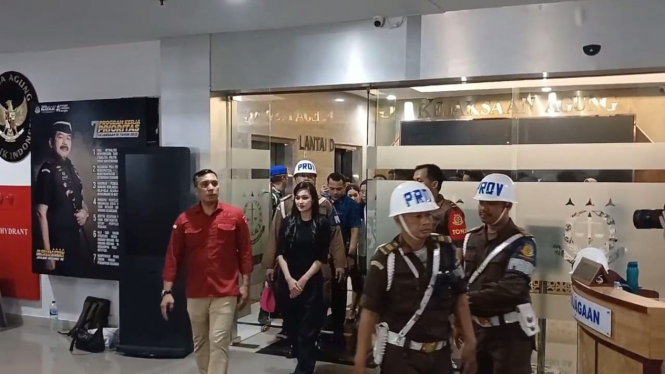 Sandra Dewi Diperiksa Kejagung Lagi