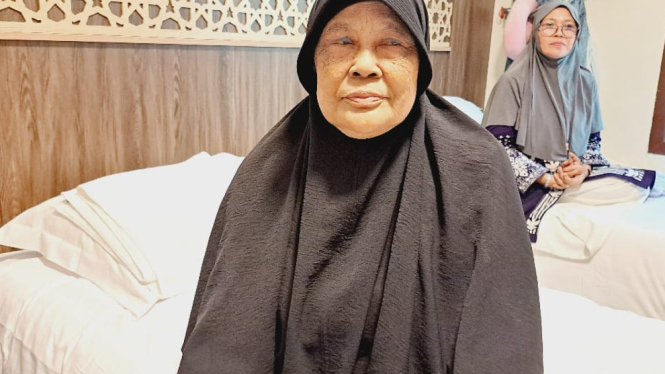 Nenek Rasuna, jemaah haji yang diantar petugas masuk Raudhah di Madinah