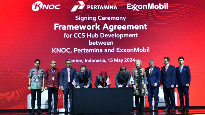 Signing Ceremony Framework Agreement for VCS Hub Development