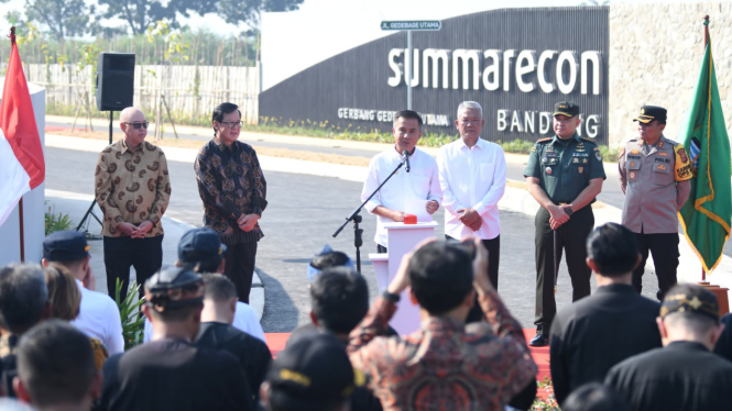 Penjabat Gubernur Jawa Barat, Bey Machmudin