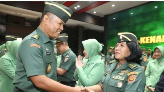 Dian Andriani se torna o primeiro soldado Kovad a ganhar o posto de general de duas estrelas no exército indonésio