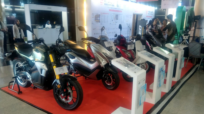 Motor listrik di pameran Inabuyer 2024