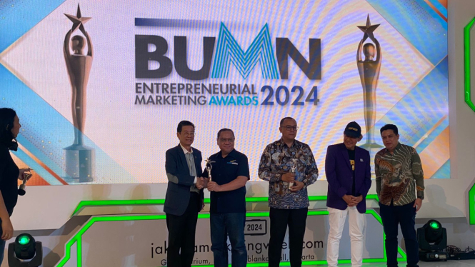 Holding Perkebunan (PTPN Group) sabet penghargaan 'The Most Promising Company in Strategic Marketing' pada ajang BUMN Entrepreneurial Marketing Awards (BEMA)