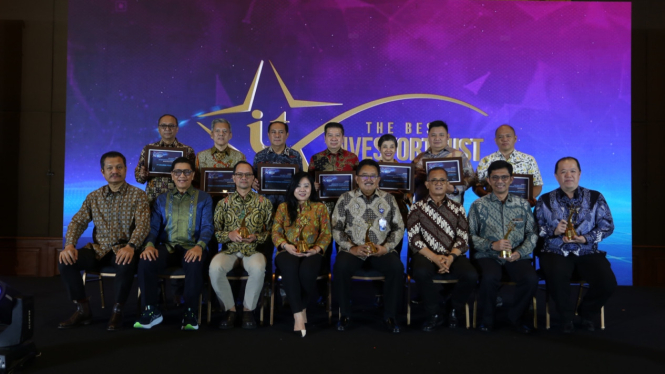 [dok. Deretan perwakilan pemenang penghargaan 'Best Investortrust Companies 2024']