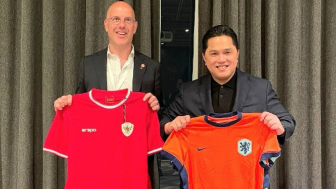 Sekjen KNVB, Gijs de Jong dan Ketua Umum PSSI, Erick Thohir