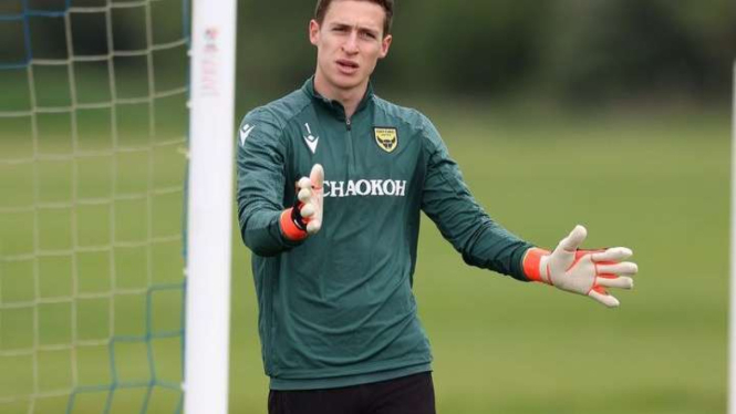 Kiper Oxford United Jamie Cumming