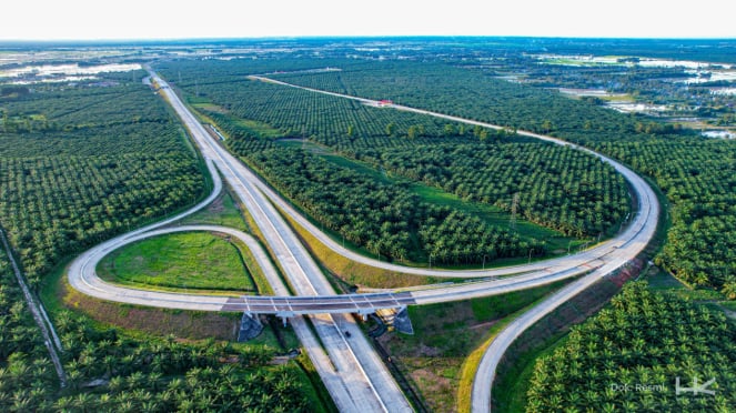 Hutama Karya dalam pembangunan Tol Trans Sumatera (JTS).