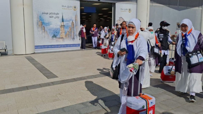 Jemaah Haji Indonesia tiba di Madinah Arab Saudi